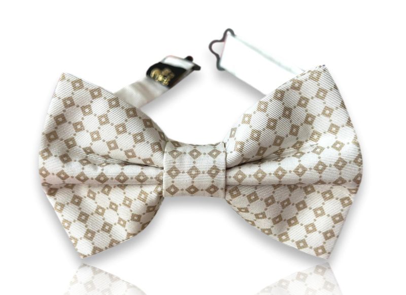 Vanni cream silk bow tie with tonal beige medallions