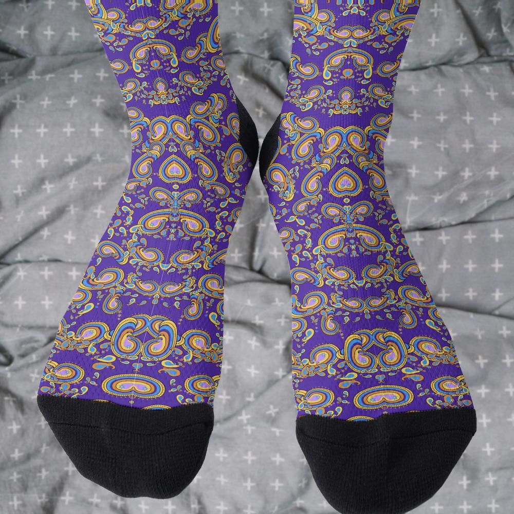 Matching tie pattern dress socks
