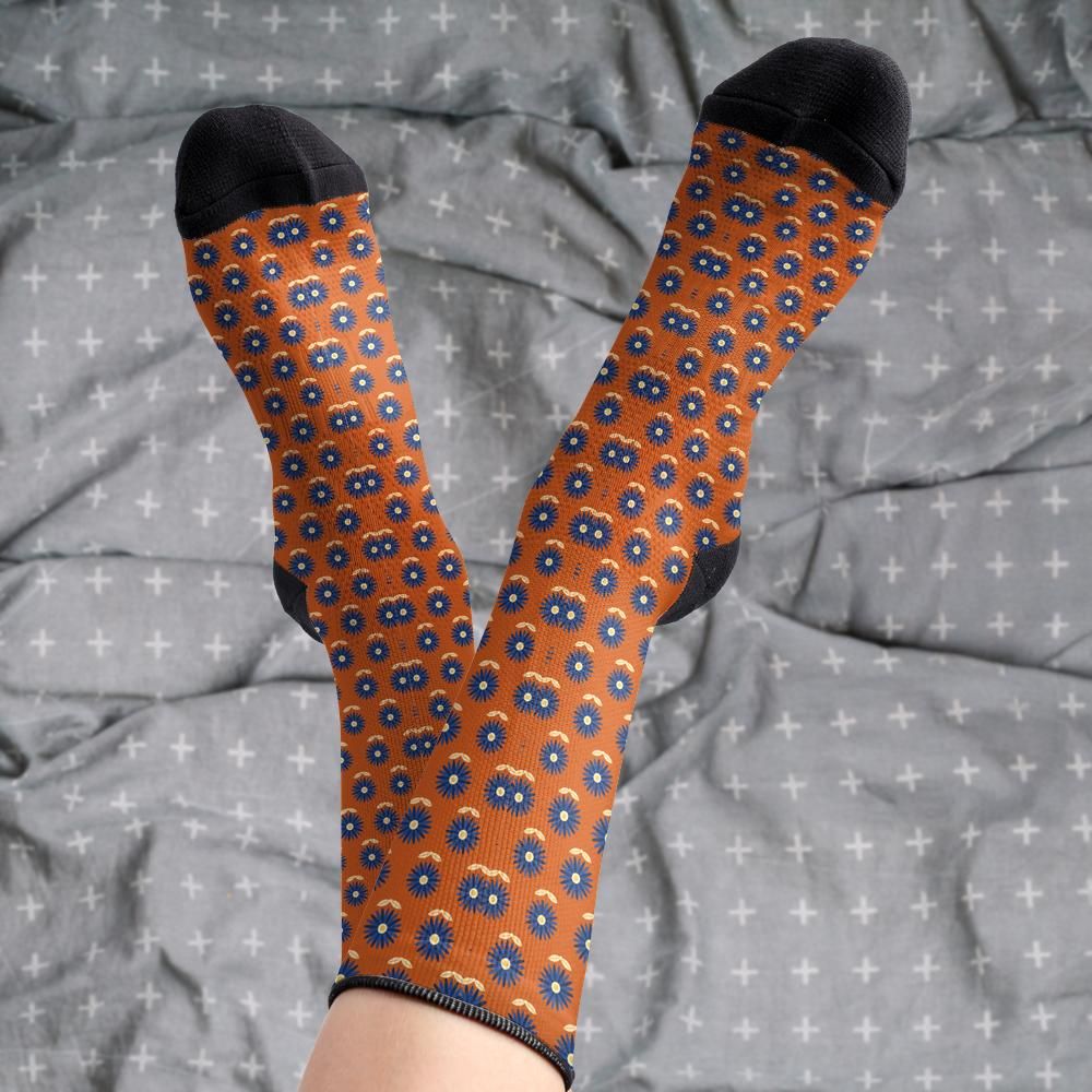 Matching tie pattern dress socks