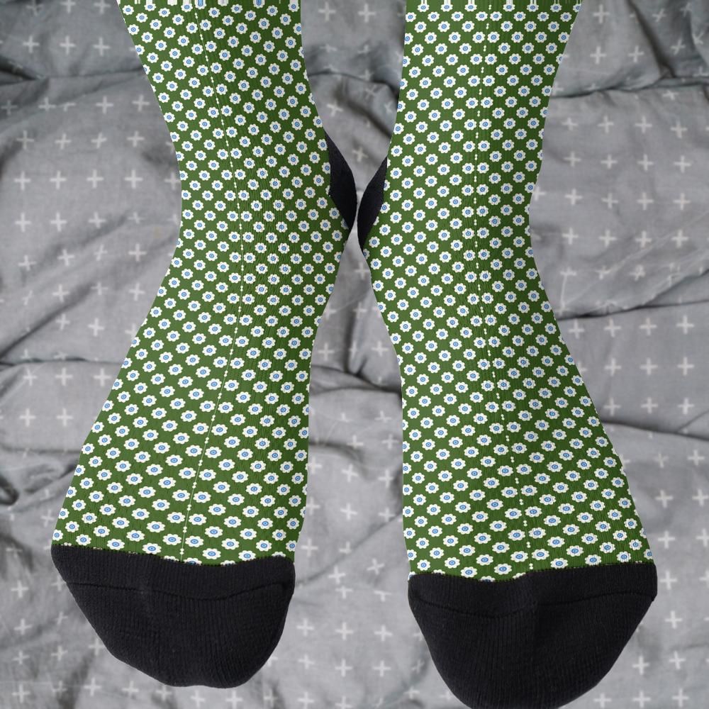 Matching tie pattern dress socks