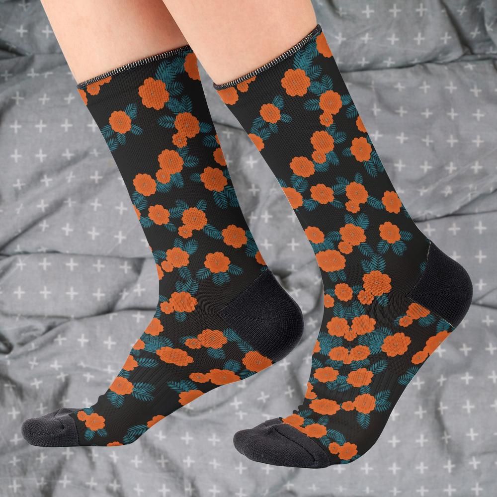 Matching tie pattern dress socks
