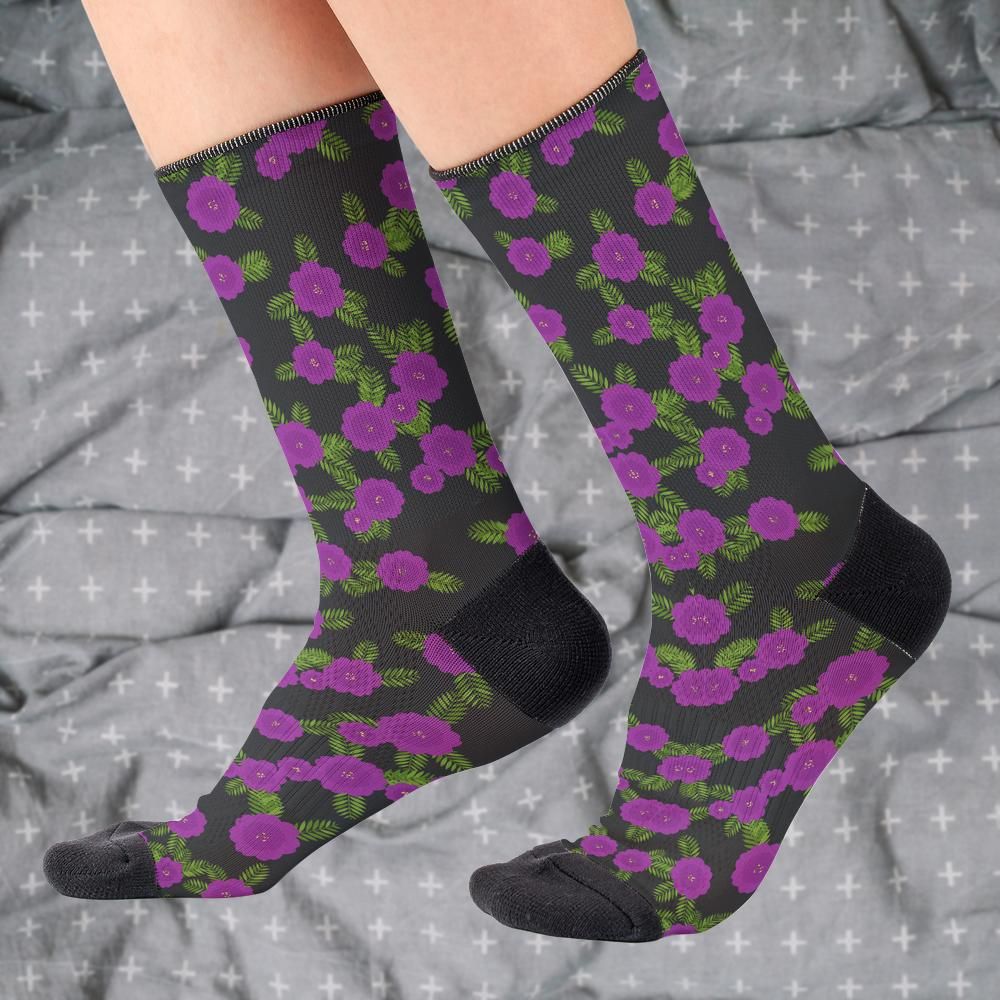Matching tie pattern dress socks