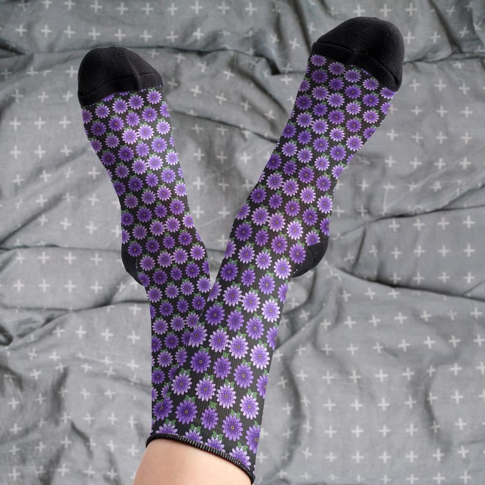 Matching tie pattern dress socks