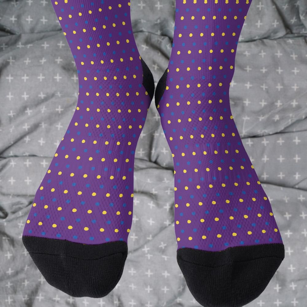 Matching tie pattern dress socks