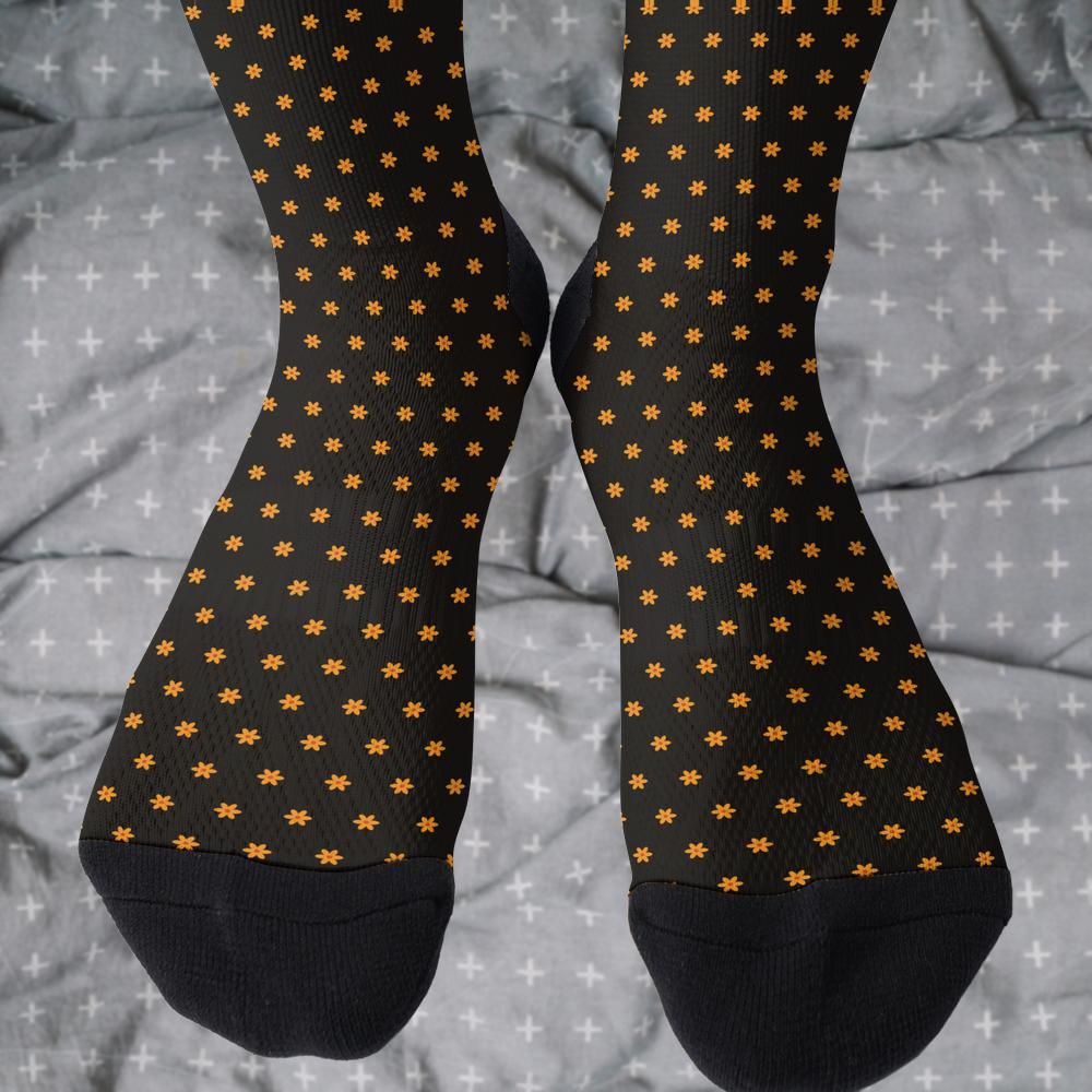 Matching tie pattern dress socks