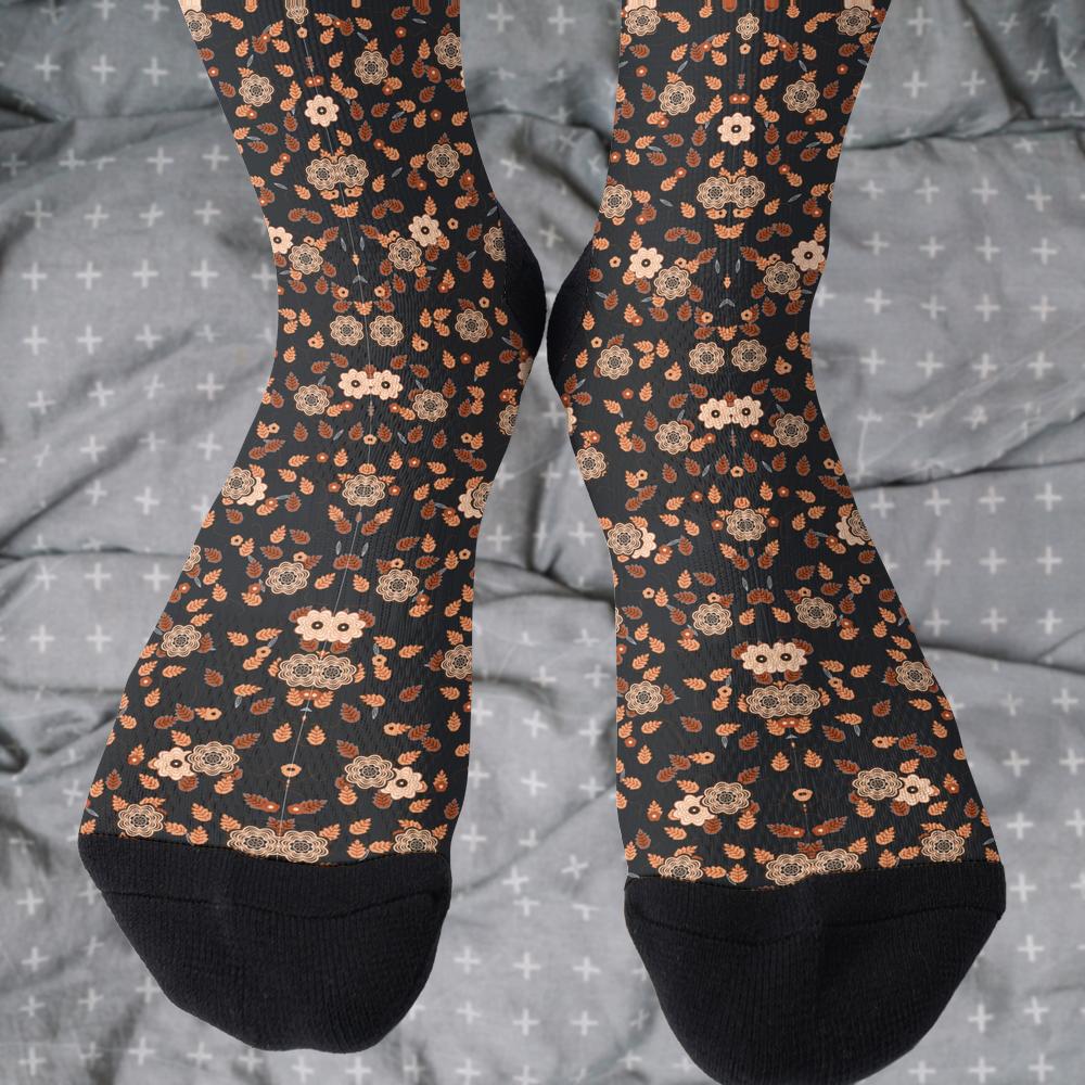 Matching tie pattern dress socks