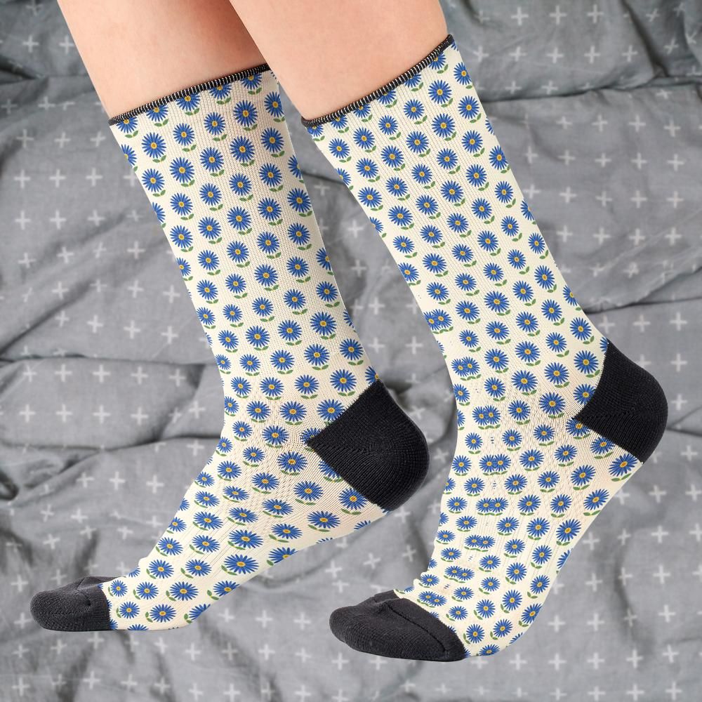 Matching tie pattern dress socks