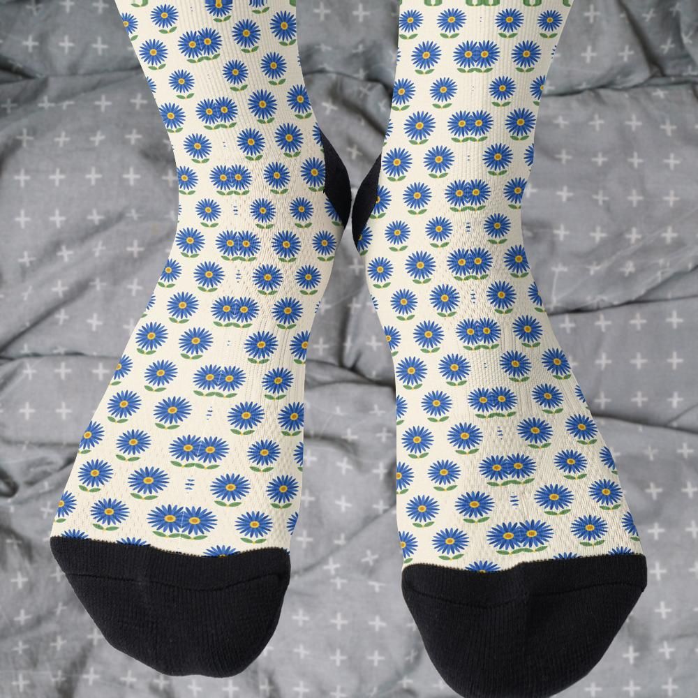 Matching tie pattern dress socks