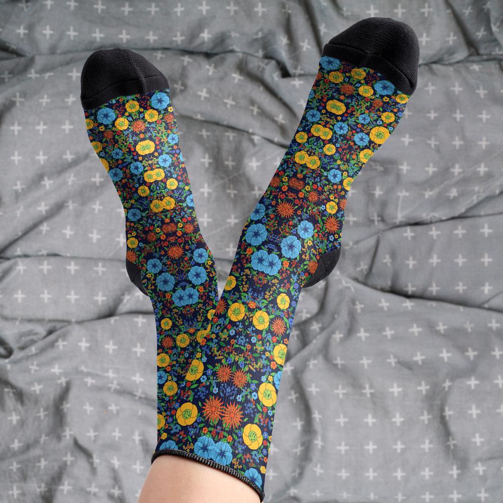 Matching tie pattern dress socks