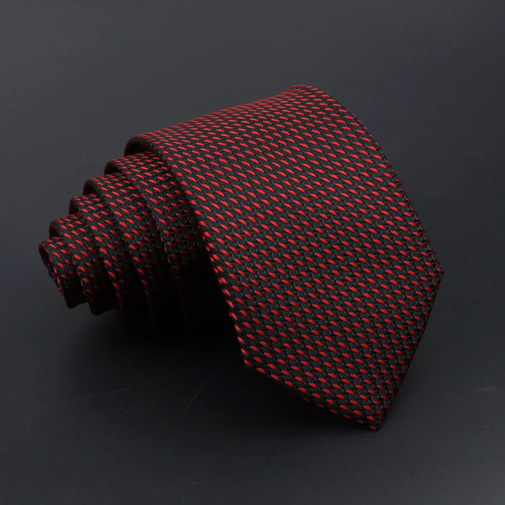 Montmorin-Saint-Hérem - Bold Black and Red Textured Tie