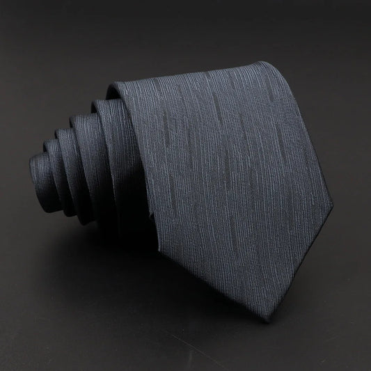 チャコールテクスチャードタリスマンネクタイ – 洗練されたエレガンス
