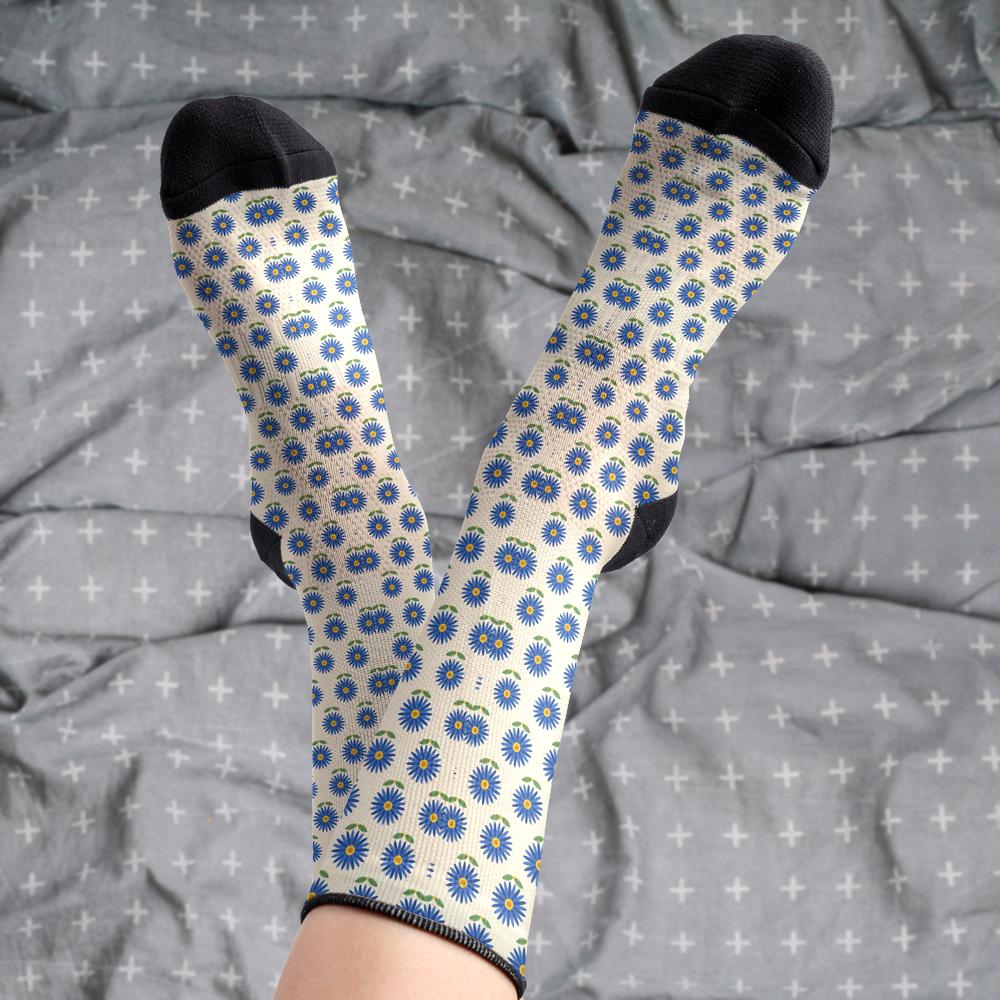 Matching tie pattern dress socks