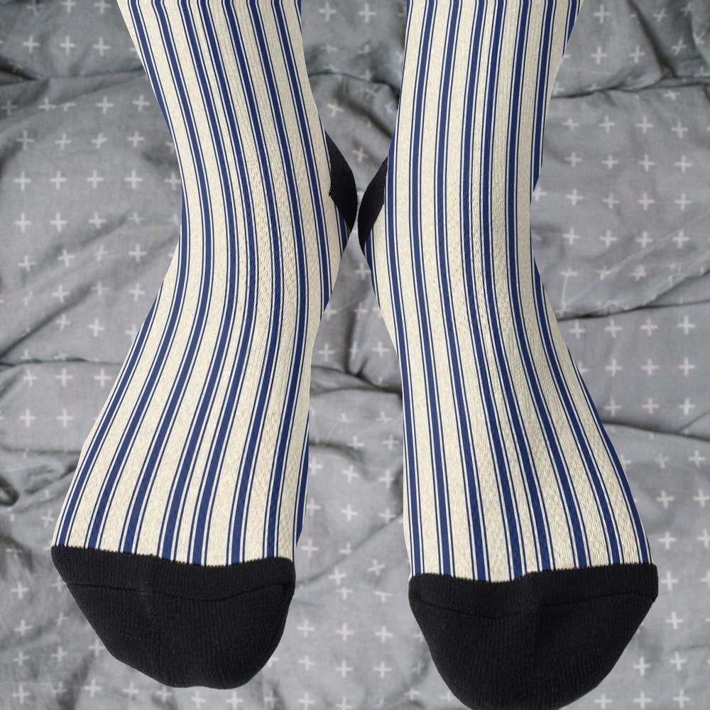 Matching tie pattern dress socks