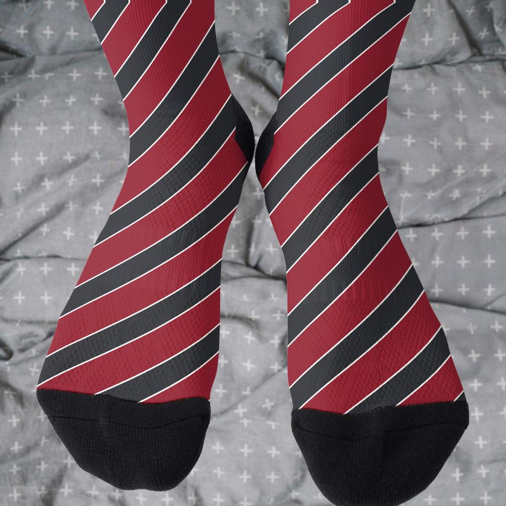 Matching tie pattern dress socks