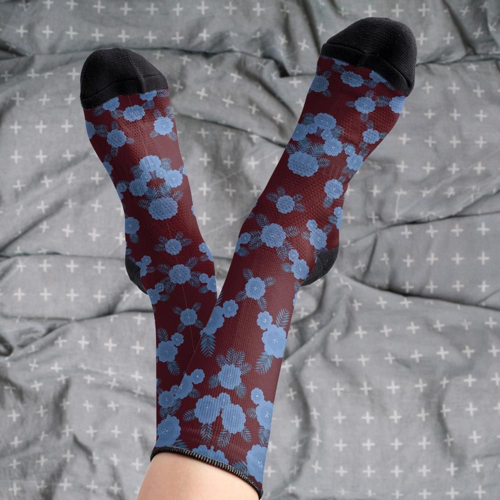 Matching tie pattern dress socks