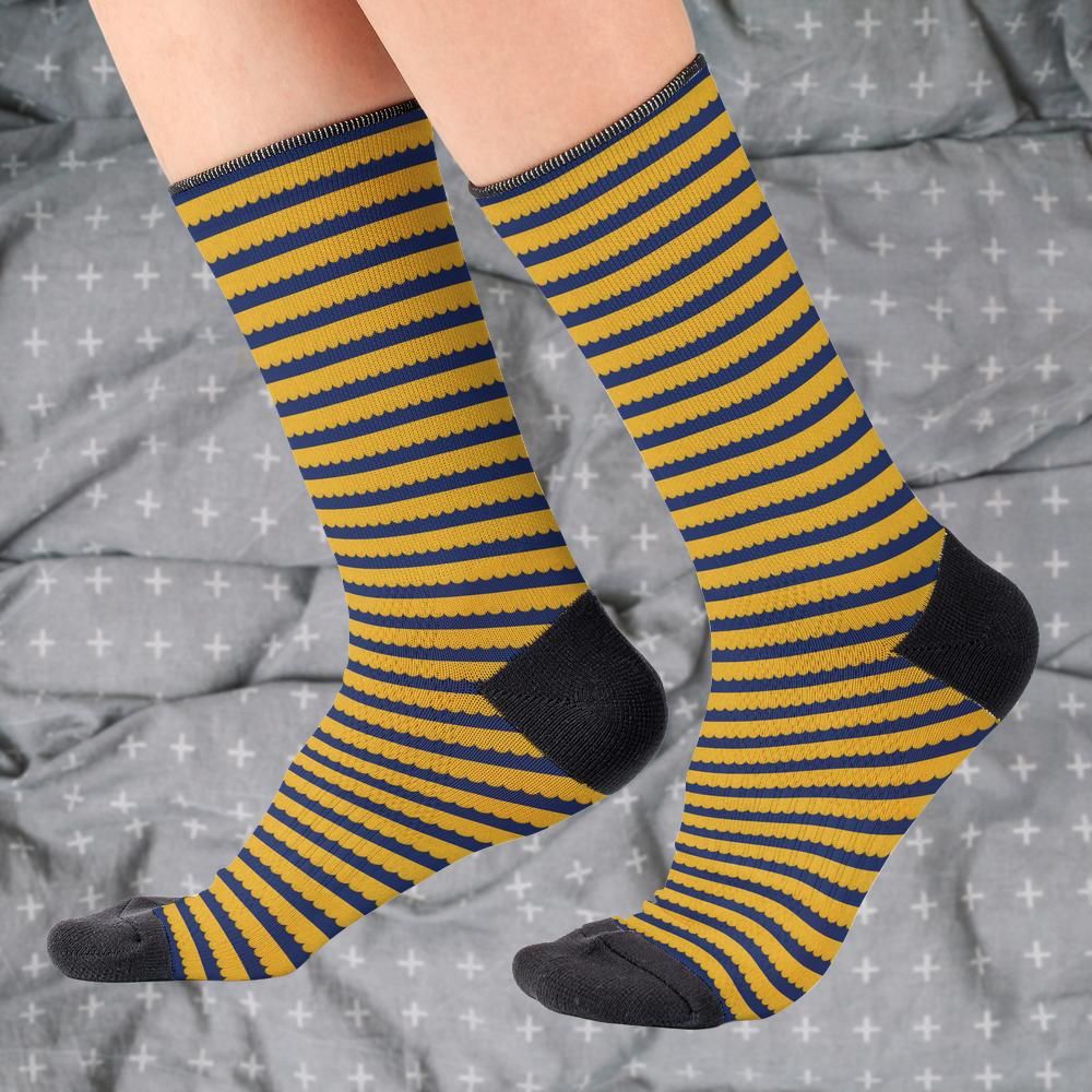 Matching tie pattern dress socks