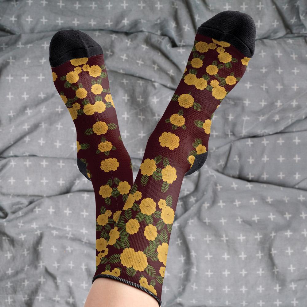 Matching tie pattern dress socks