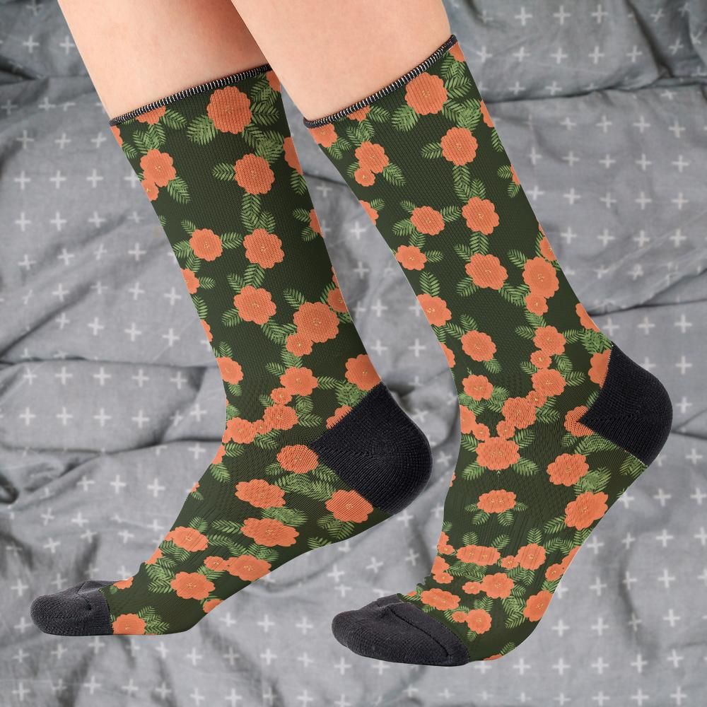 Matching tie pattern dress socks